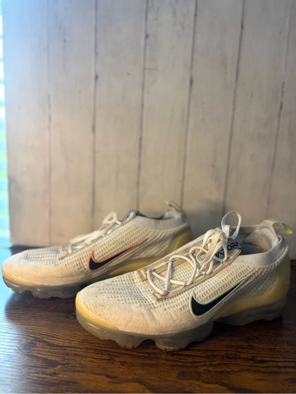 Nike Men’s White and Tan VaporMax Knit Sneakers